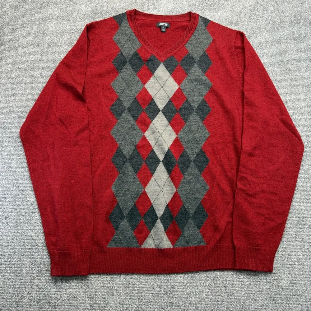 Apt 9 Mens XL Red Argyle V-Neck Sweater Gray White Pattern Knit Pullover